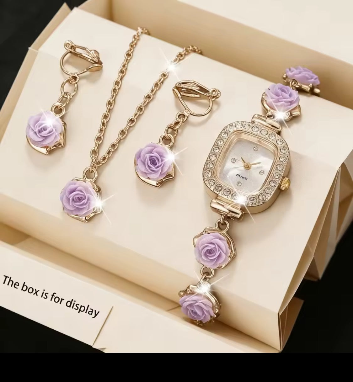 4 Pièces ensemble des bijoux avec montre.