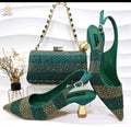 ensemble, chaussures et sac de luxe